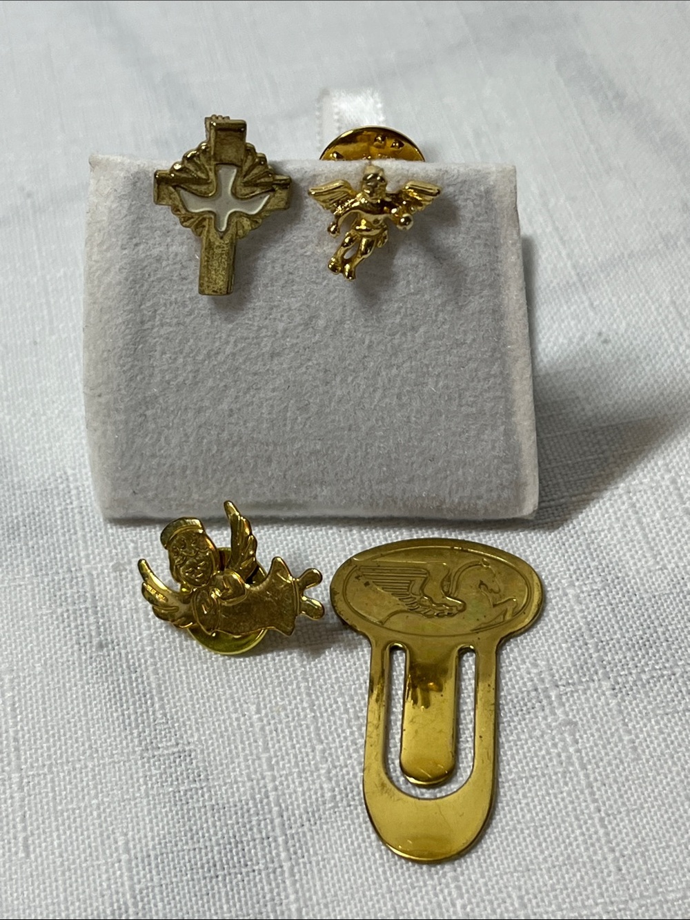 Gold Religious Pins, bookmark, Angel Lapel Pins - Set of 4
